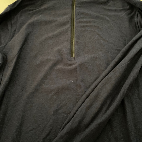 Lululemon 1/4 Zip up - Picture 1 of 1